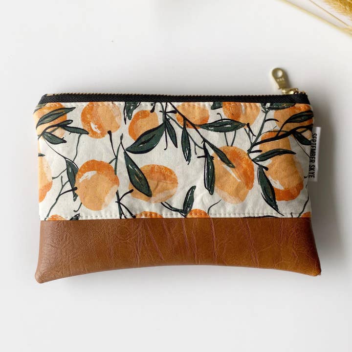 Porte-monnaie imprimé pêche pour la vente par September Skye Bags & Accessories