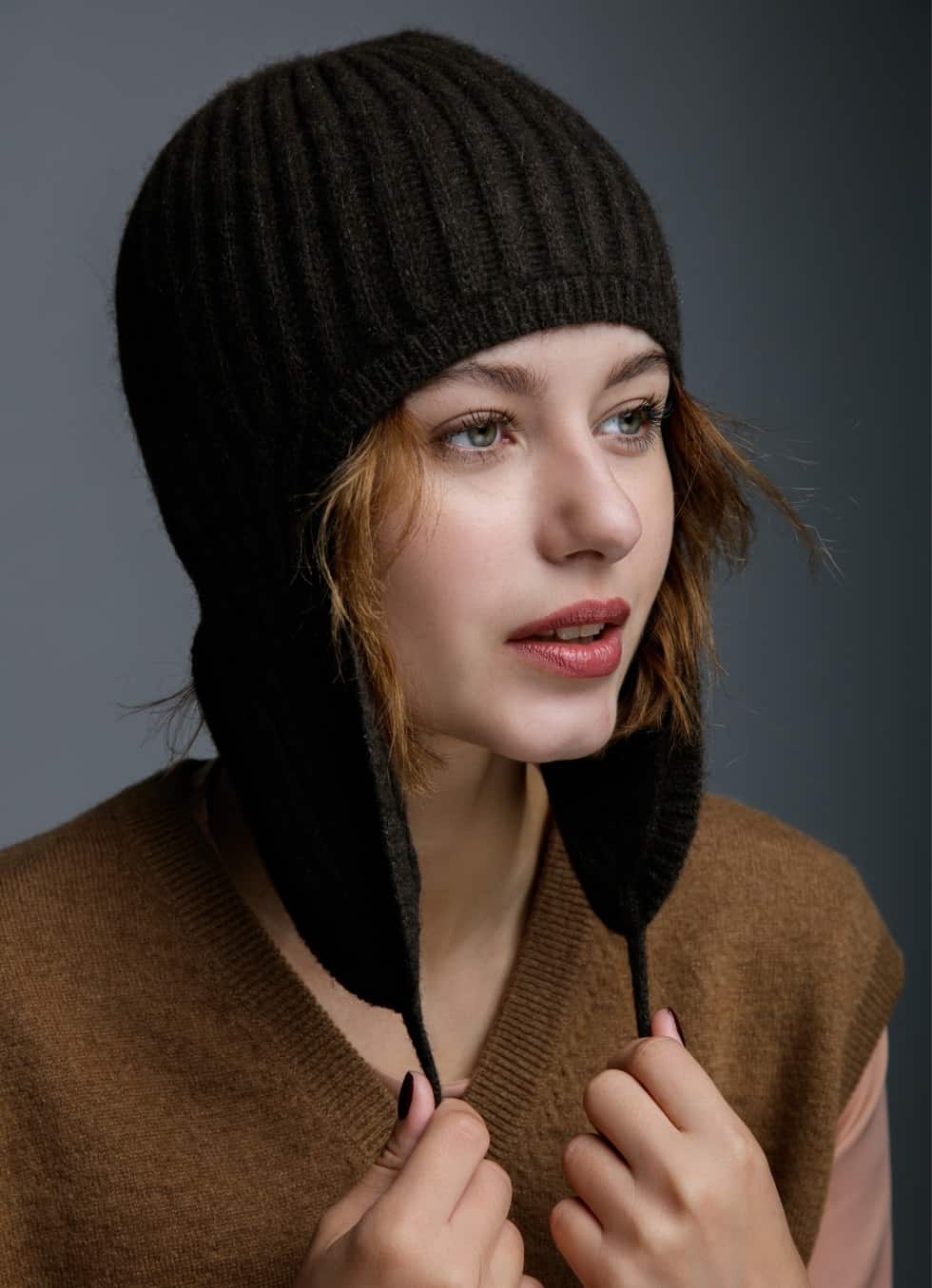 Mongulai - Wholesale Beanie - Women's - Black Yak Wool Women’s Hat0