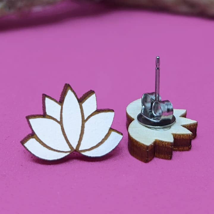 Lotus-Ohrringe | Botanical | Hergestellt in den USA für den Großhandel von Unpossible Cuts