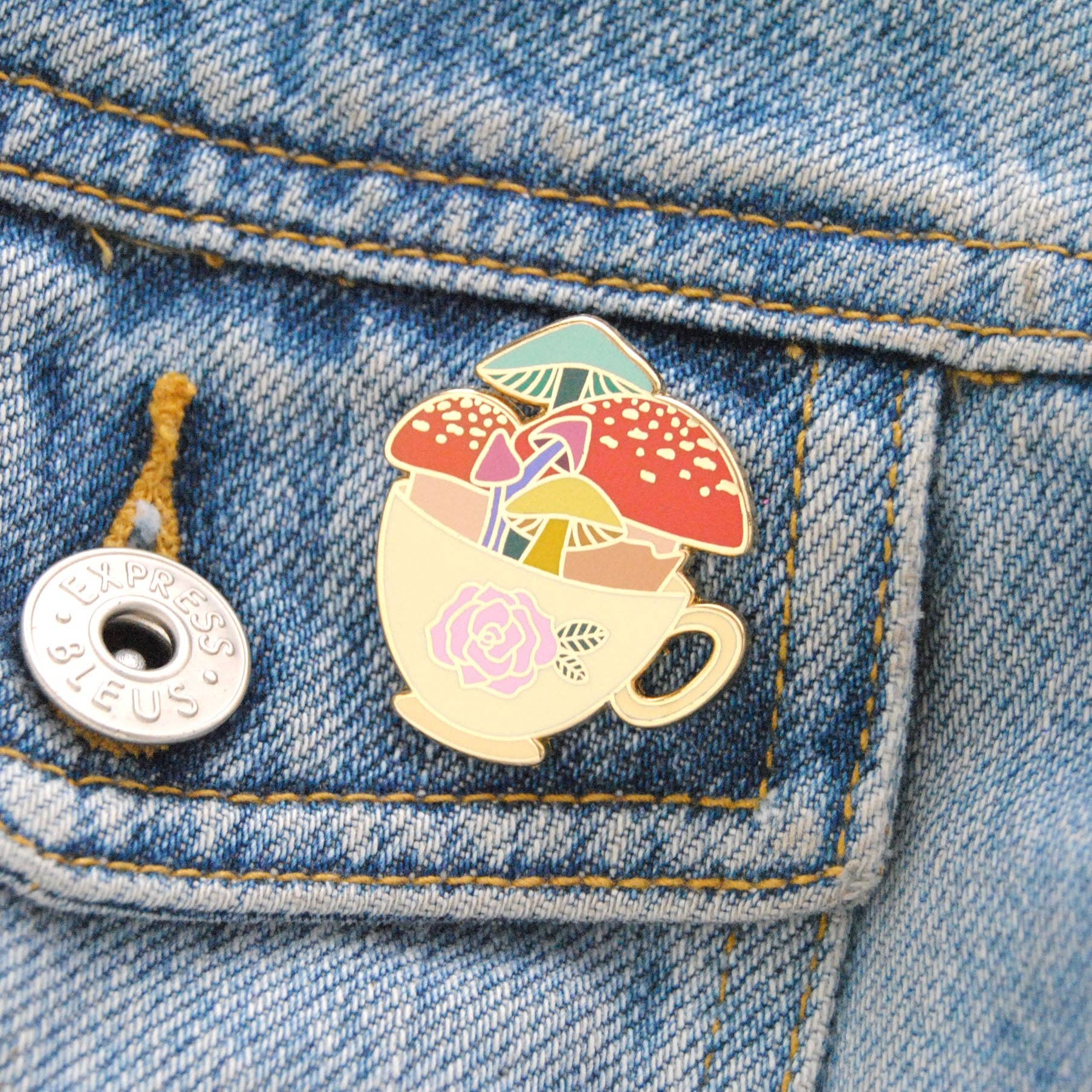 Beauluster - Wholesale Lapel Pin/Button - Mushroom Tea Enamel Pin3