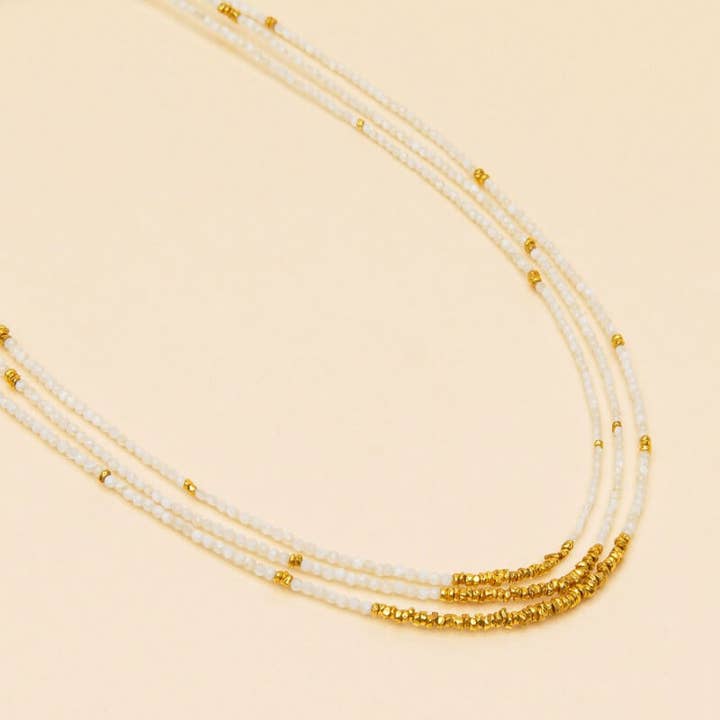 COLLIER DELHI BLANC pour la vente par Une A Une