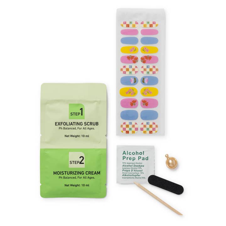 Studio Oh! - Wholesale Nailcare Set - Checkerboard Blooms Hand & Nail Spa Kit2