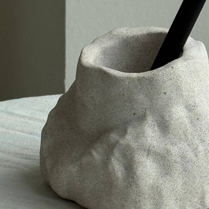 Franky Pennhållare | Mandel för wholesale av GINALADÉCO