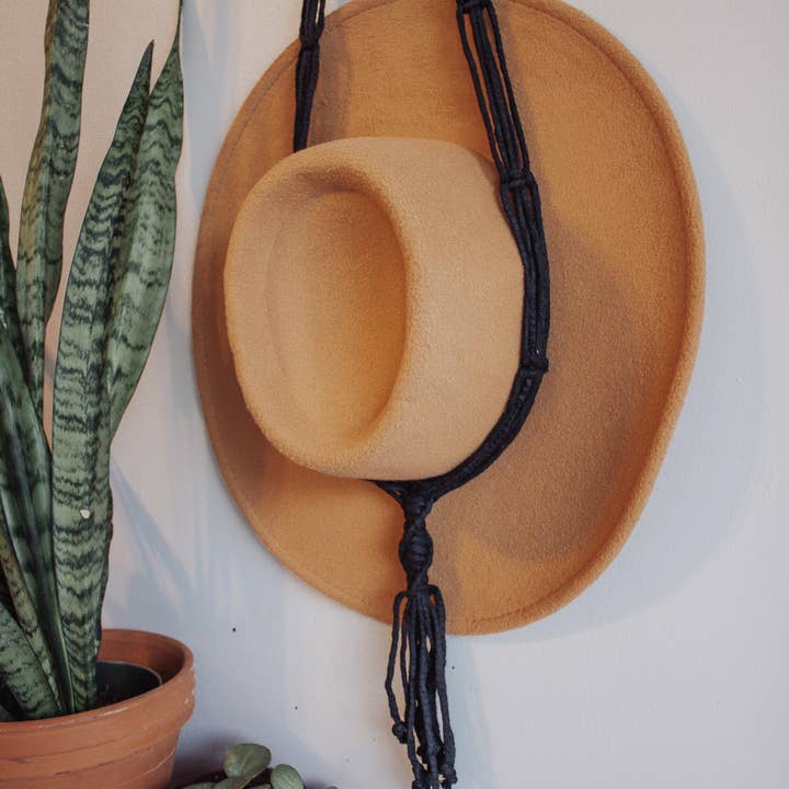 Modern Bo Studio - Vente Porte-chapeaux - « Dakota » - Porte-chapeau en macramé11