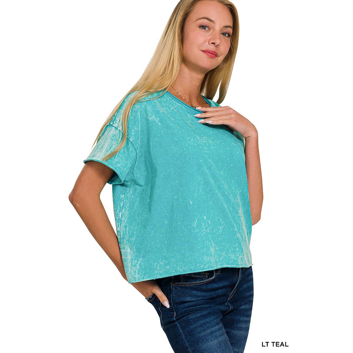 Apolline – Großhandel T-Shirt – Damen – Apolline Acid Wash Crop-Top mit kurzen Ärmeln und rohen Kanten4