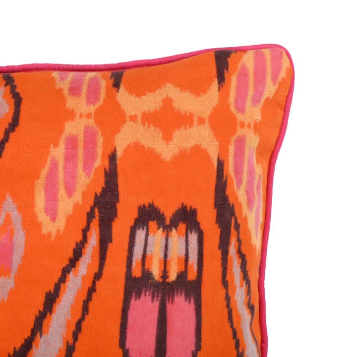 Housse de coussin en velours ikat pour la vente par CYC