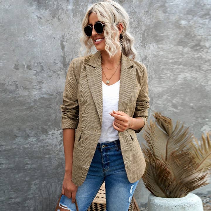 Veste à carreaux ajustée à revers pour la vente par Ekartini