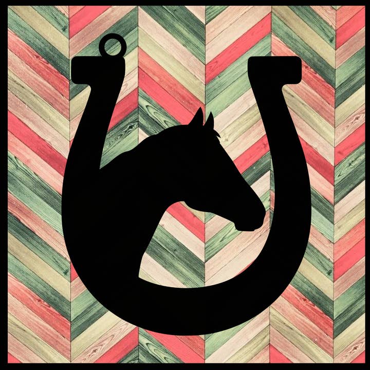 Ornement en métal en forme de cheval et de fer à cheval pour la vente par Designed With Sparks