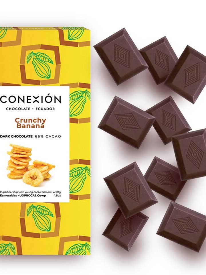 Crunchy Banana 66% Bar: Dark Chocolate for wholesale by Conexión Chocolate