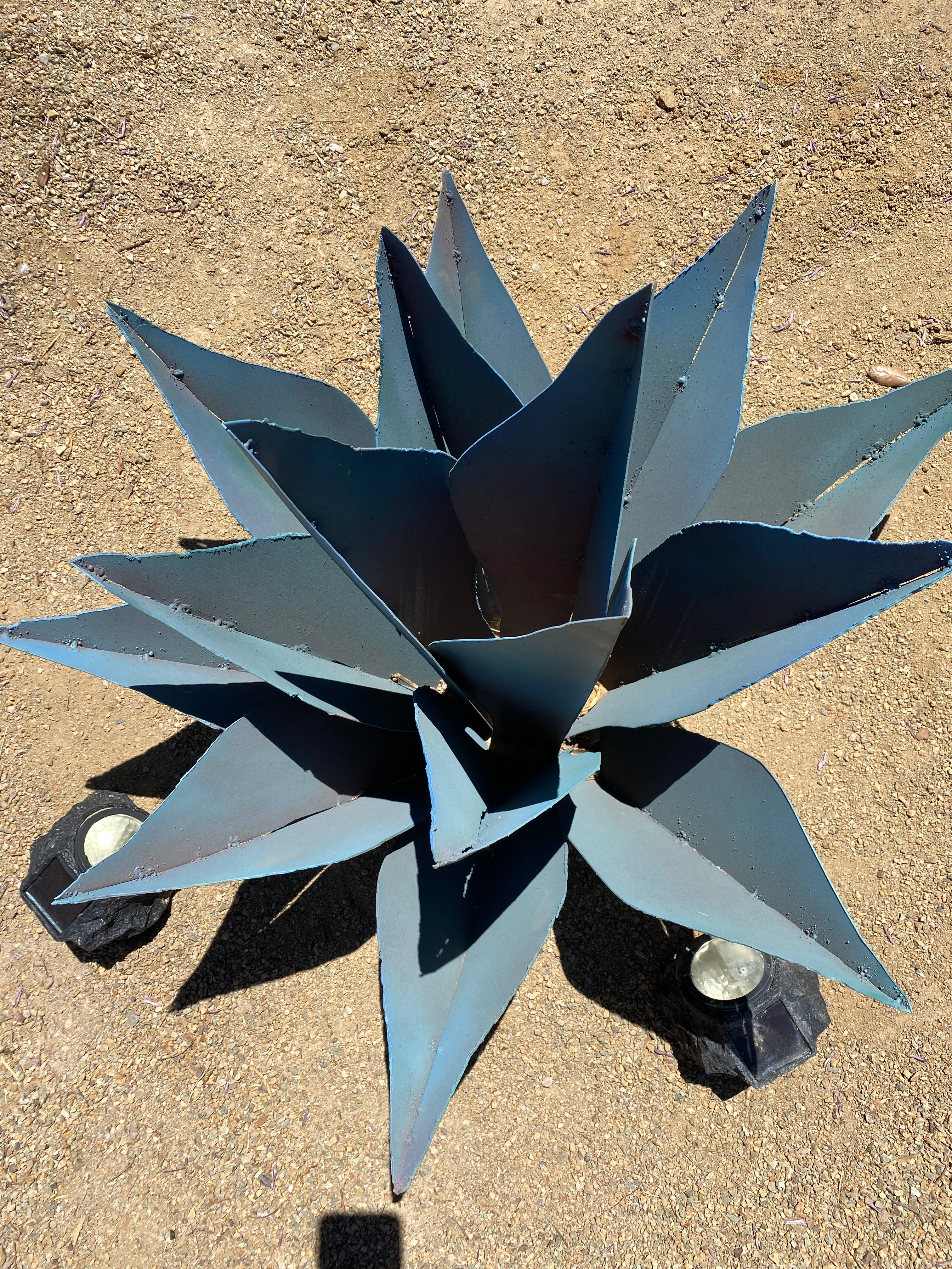 US Metal Plants - Wholesale Outdoor Ornament/Decor - Large Metal Agave1