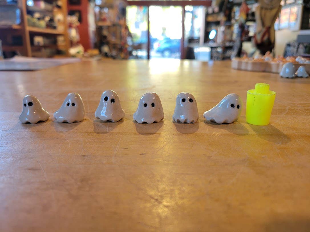 Little Traverse Tileworks – Großhandel Skulptur – Ghost