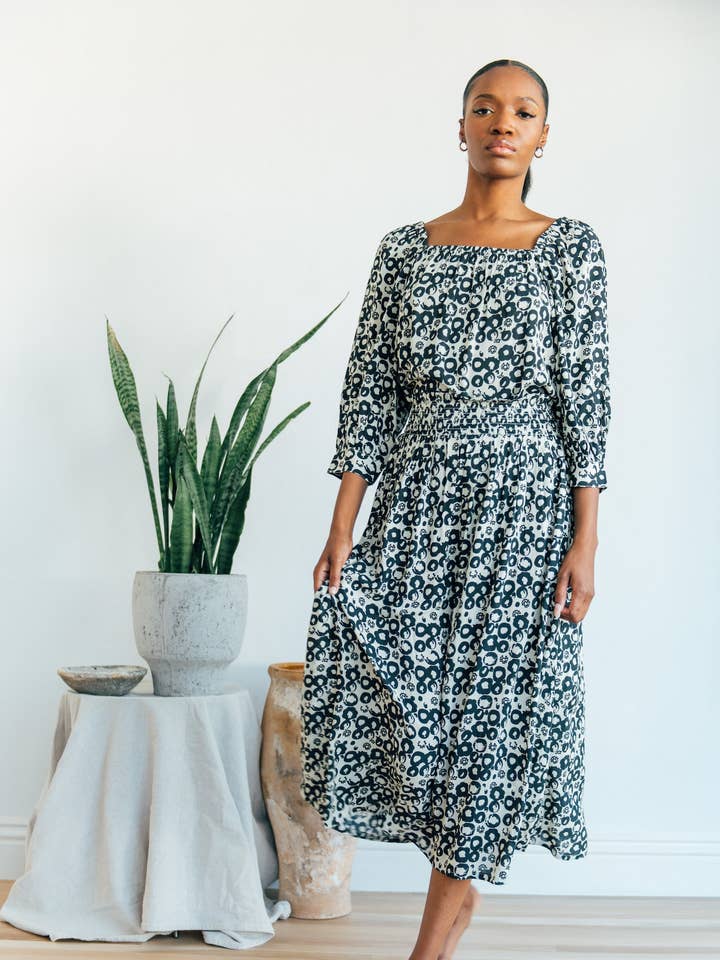 Falda Ana en burbujas negras para venta al por mayor de Roma Label