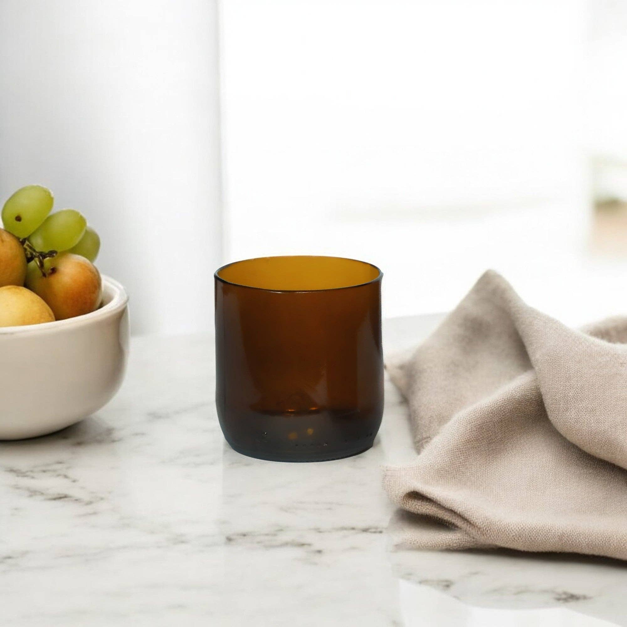 Mosa – wholesale Dricksglas och koppar – Bärnstensfärgade vinglas av flaskor7