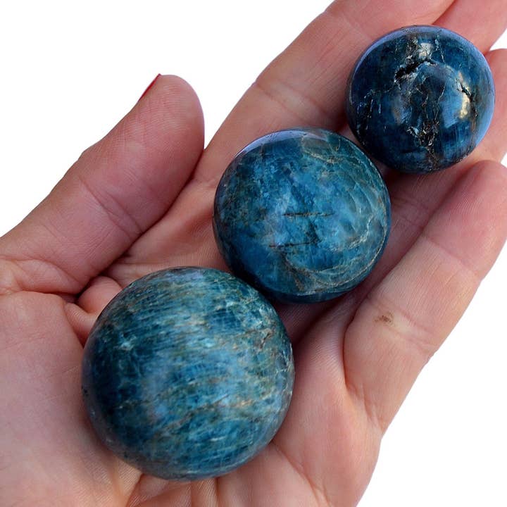 Kaia & Crystals - Vendita all'ingrosso Pietra/cristallo spirituale - Pietra sferica in apatite blu (25 mm - 45 mm) - Sfera di cristallo