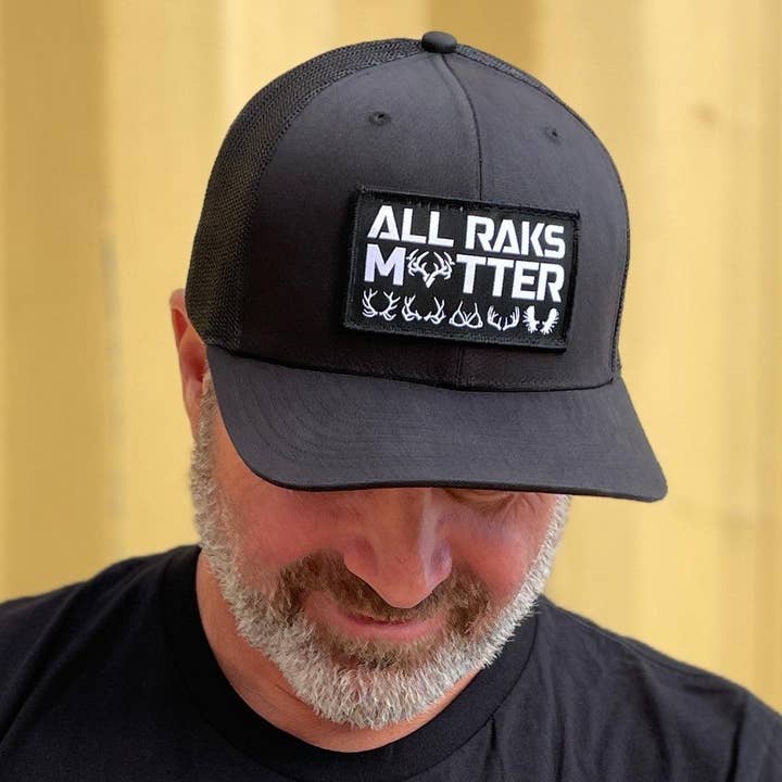 NUOVO cappello da camionista All Raks Matter™ - Black Patch per la vendita all'ingrosso da parte di Rak•Adx Hunting Apparel