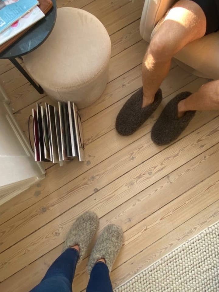 The Cozy Sheep – wholesale Tofflor - Unisex – Ulltofflor - Mörkgrå/brun (Låg modell)