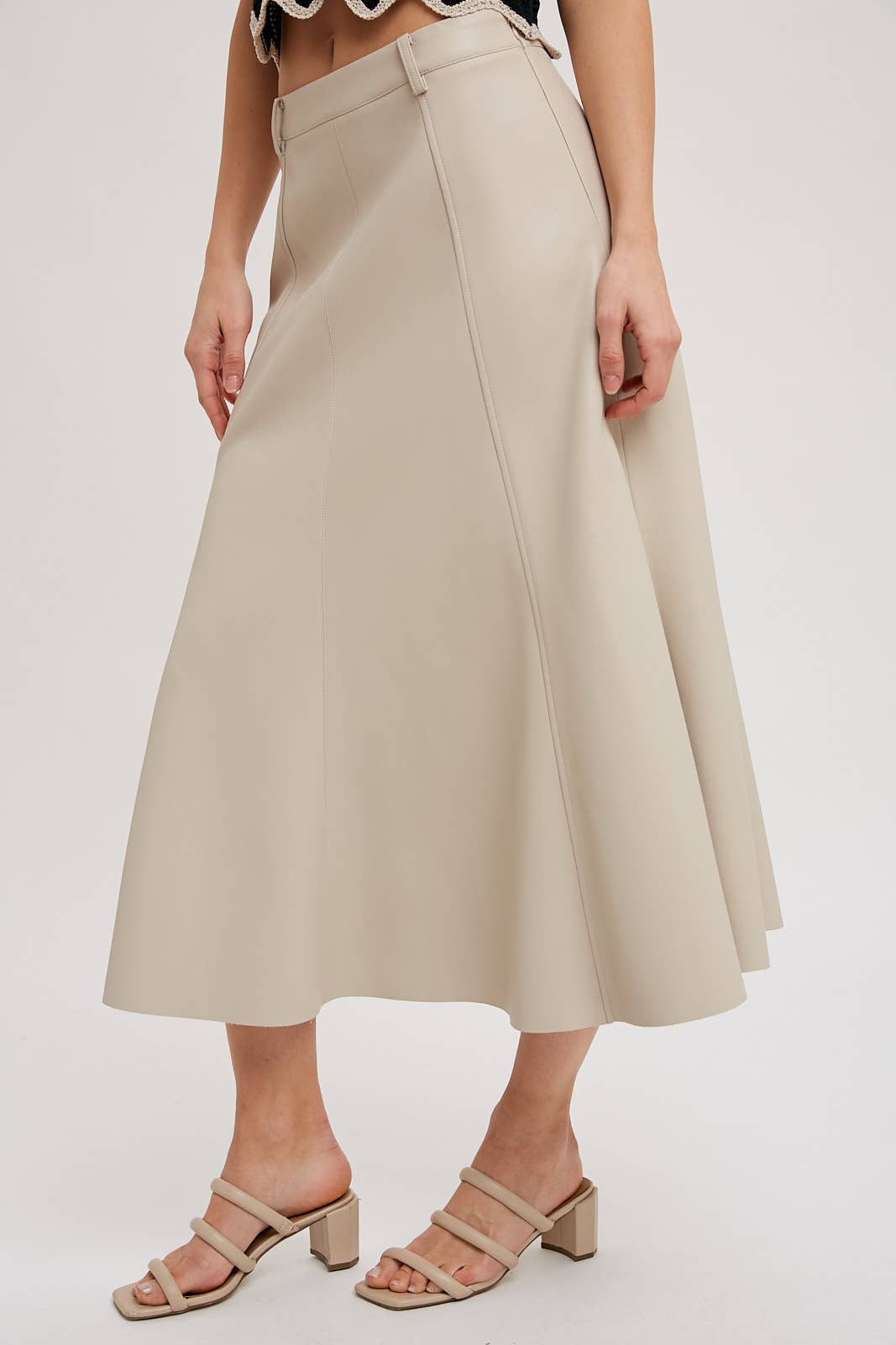 Bluivy - Wholesale Skirt - Women's - FAUX LEATHER FLARE MIDI SKIRT5