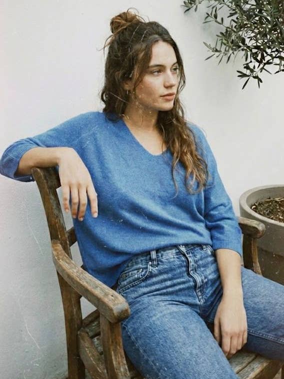 Light batwing sleeve sweater @3318_Uni for wholesale by Mimi & Gogo