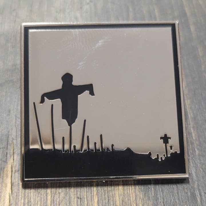 Broche en forme d'épouvantail pour la vente par Fresh Fruit for Rotten People