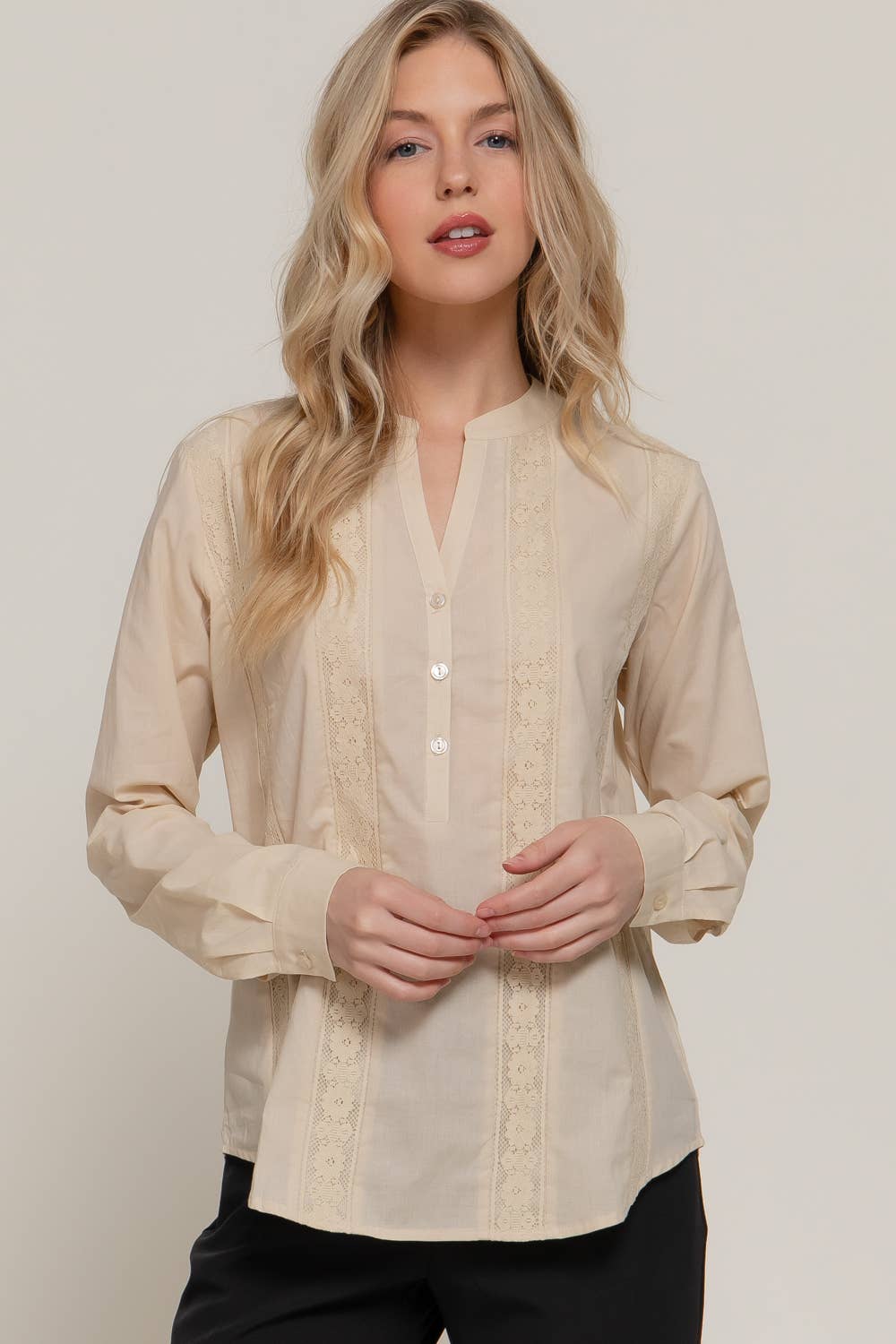 Active Basic | Active USA - Venta al por mayor Blusa - Mujer - Blusa tejida con panel de encaje y manga larga17