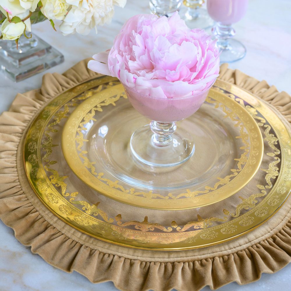 Arte Italica & Crown Linen Designs - Wholesale Dinner Plate - Vetro Gold Dinner Plate6
