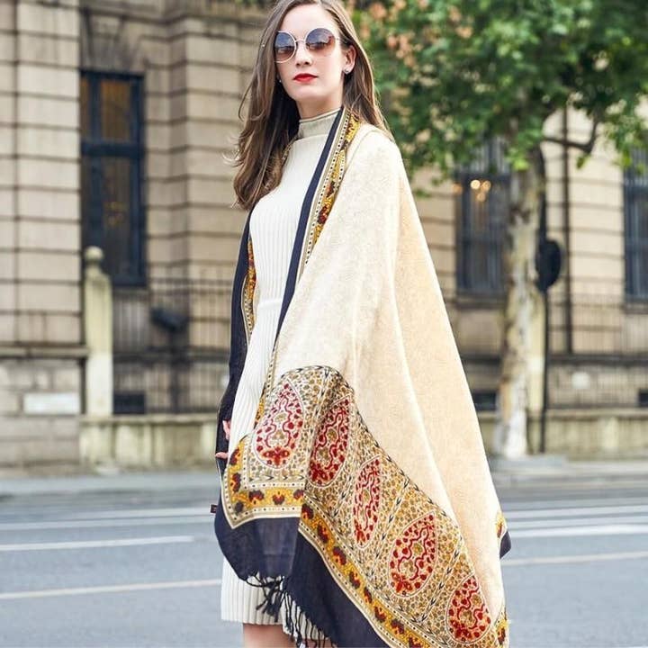 Châle en laine Kashan pour la vente par Scarflings