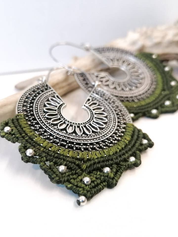 Earrings - MANDALA - Silver - Khaki for wholesale by De fil en vadrouille
