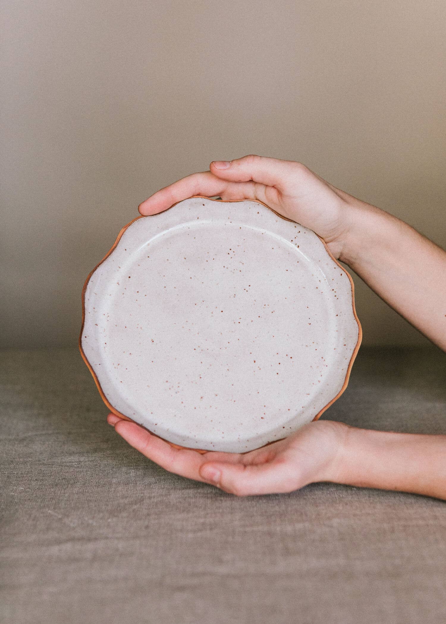 Ohyoko ceramics - Vente Plats - Assiettes en céramique artisanale avec bords ondulés19