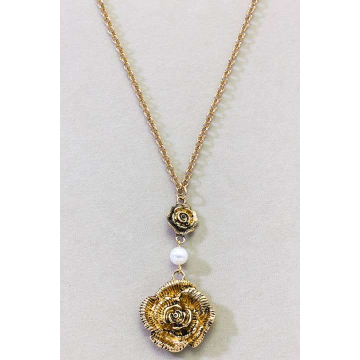 DANGLING ROSE AND PEARL PENDANT NECKLACE for wholesale by Girly