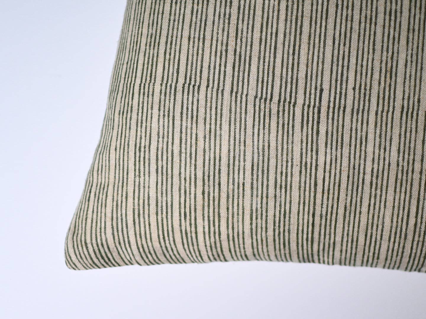 Thread To Form - Vendita all'ingrosso Fodera cuscino decorativo - Copricuscino Norton Stripes Bianco Caldo1