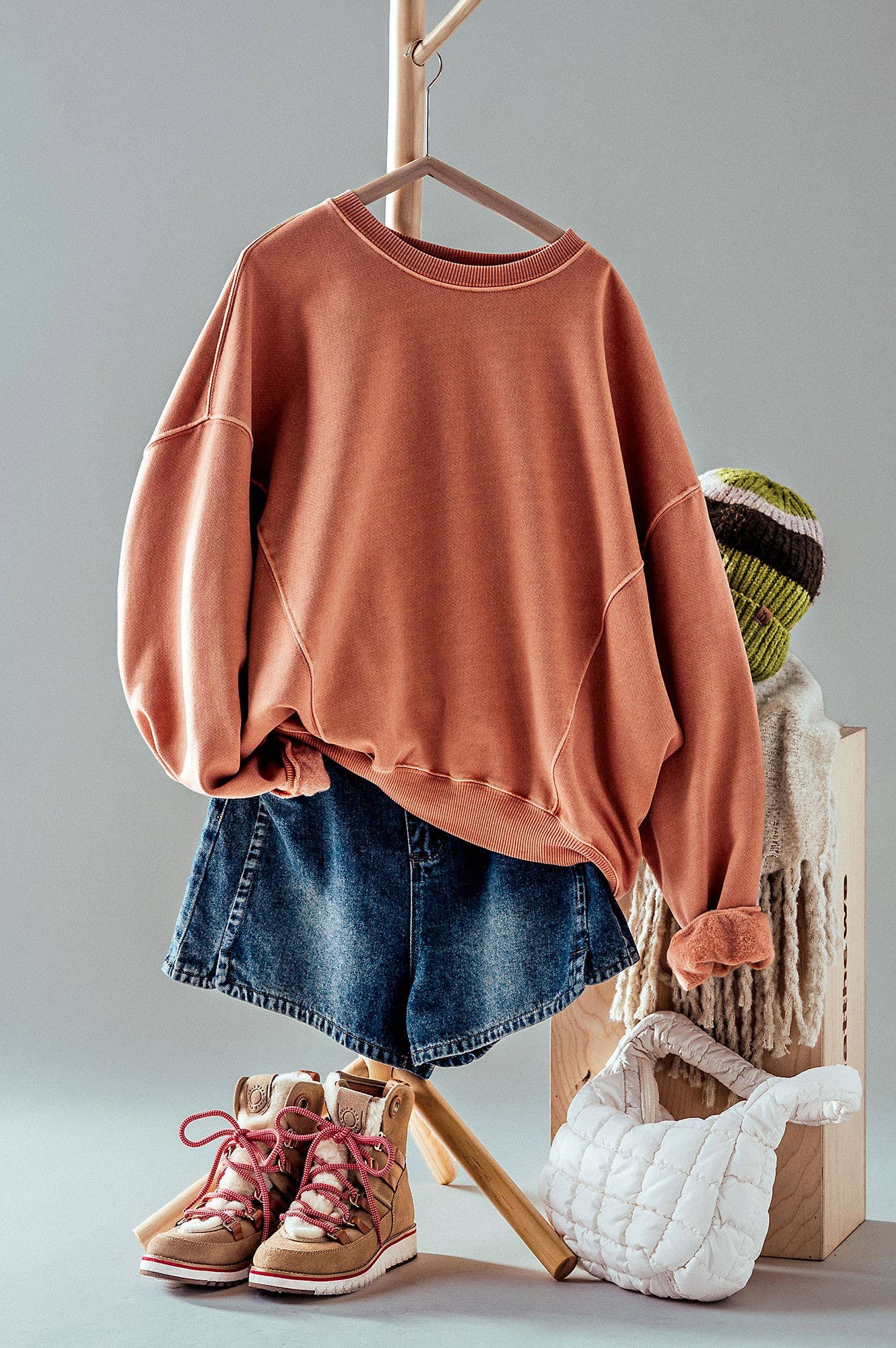 Urban Daizy - Wholesale Sweatshirt - Women's - Crew Neck Comfort Washed Organic Cotton Spring Sweatshirt