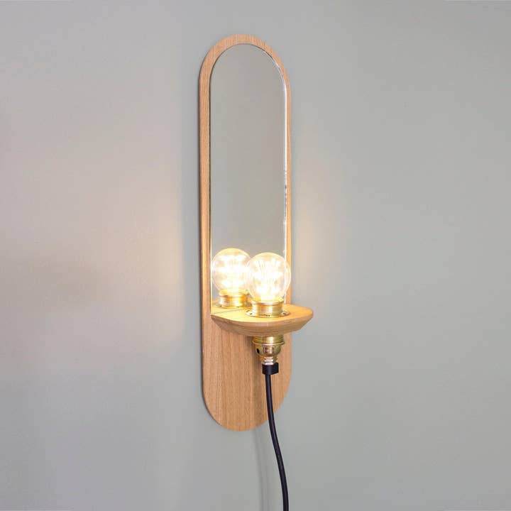 Equinox luminaire - Oak mirror with bulb for wholesale by Reine Mère