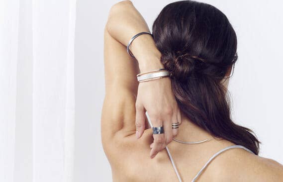 Colleen Mauer Designs - Vente Bracelet jonc - Bracelet jonc Densa noir de 8 mm de large2