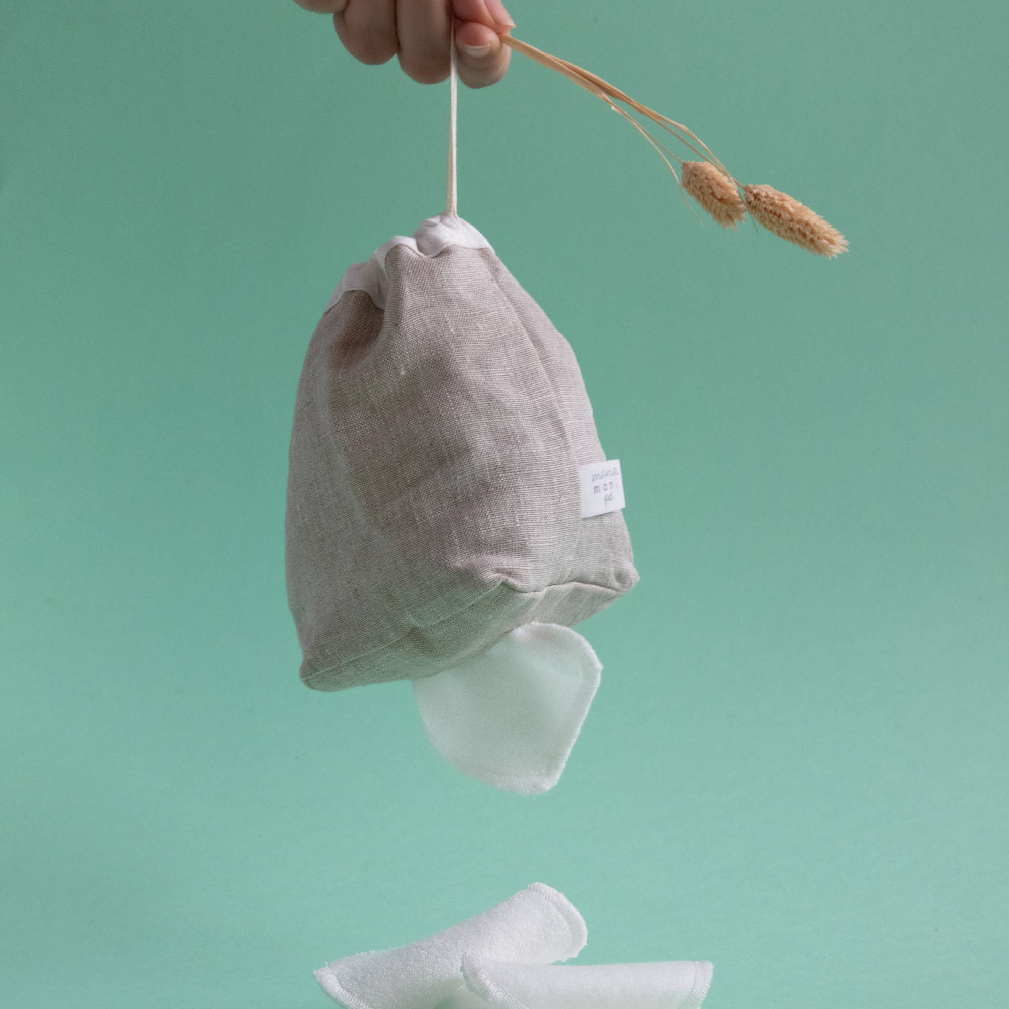 ManaMani - Wholesale Makeup Remover - Makeup remover kit | Patented2