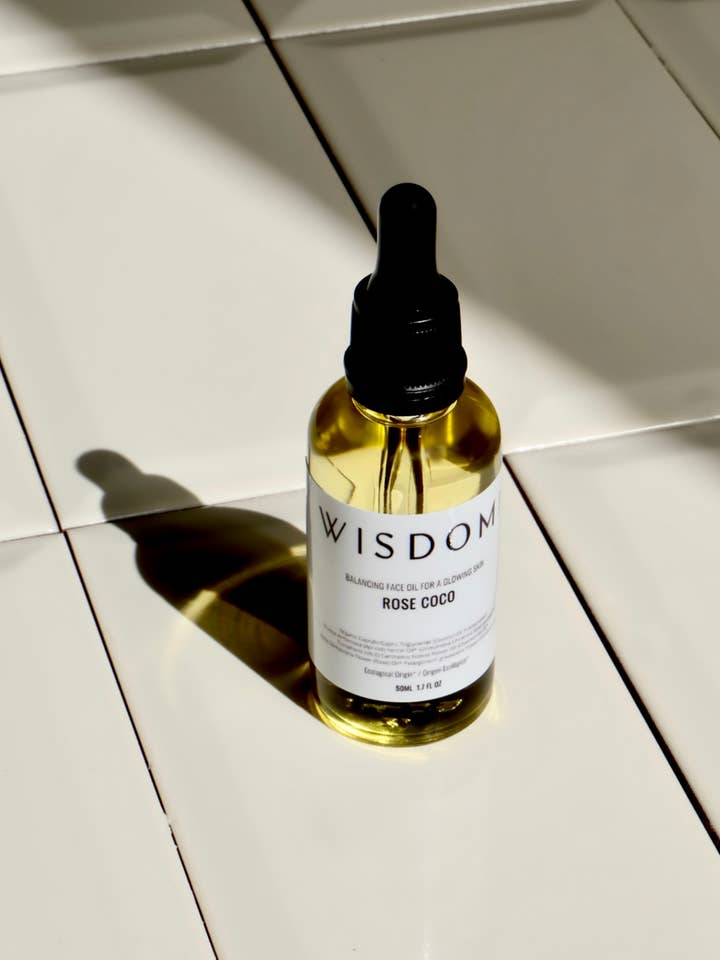 BALANSERANDE ANSIKTSOLJA | Rose Coco för wholesale av WISDOW