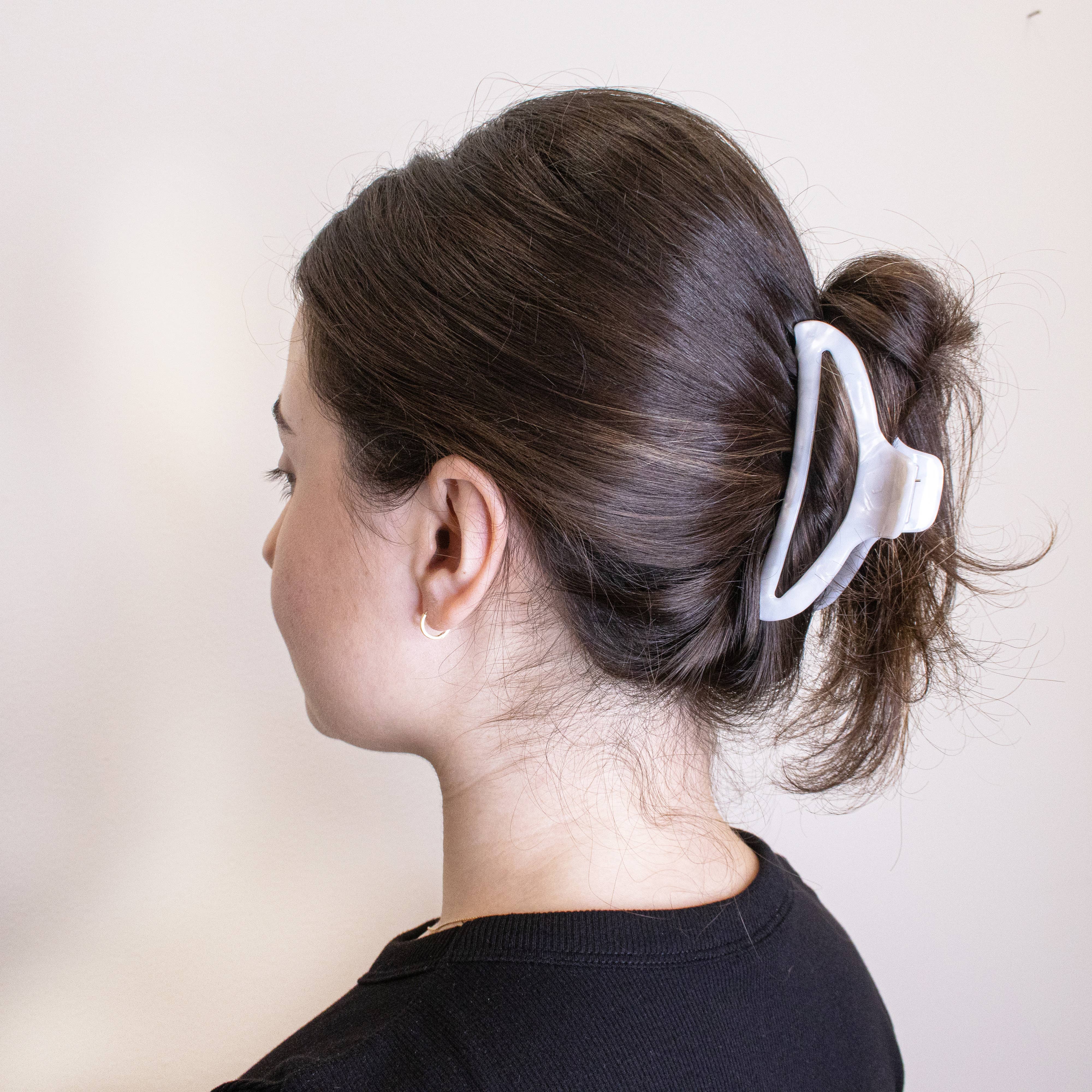 Frog Sac - Vente Pince à cheveux – femme - Pince à cheveux ronde écaille de tortue moyenne - Blanc1