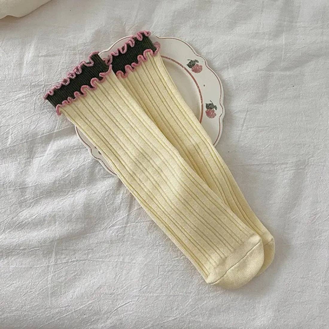 Funkyrel® Atzbranding Limited – Engroshandel Strømper - Dame – Rufia - Strømper med flæsede kanter4