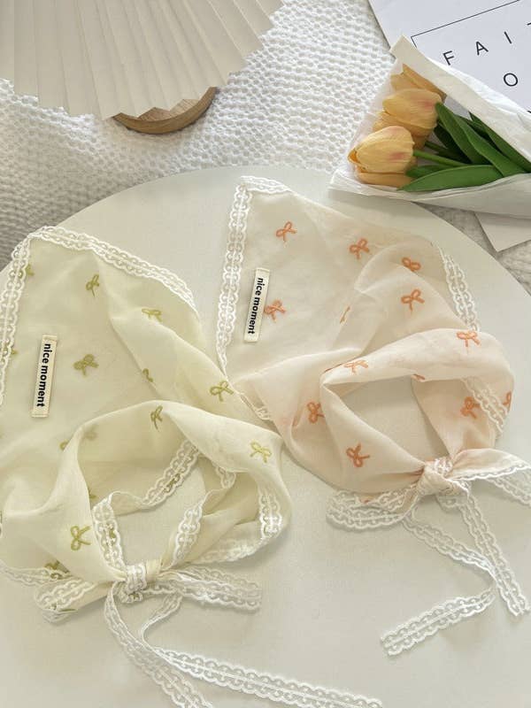 Haila - Foulard Floral Romantique de Ferme pour la vente par Funkyrel® Atzbranding Limited
