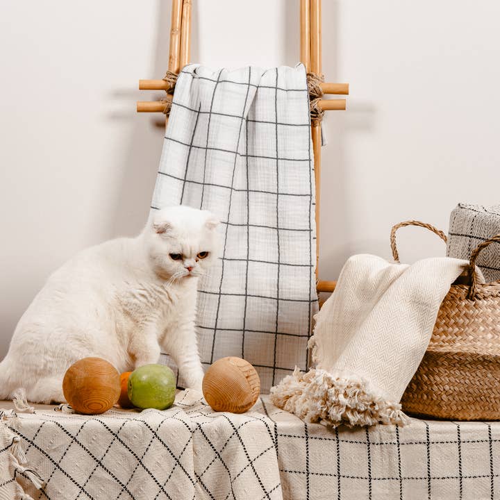 Moa - Wholesale Throw Blanket - Cream Checkered Farmhouse Throw Blanket & Bedspread