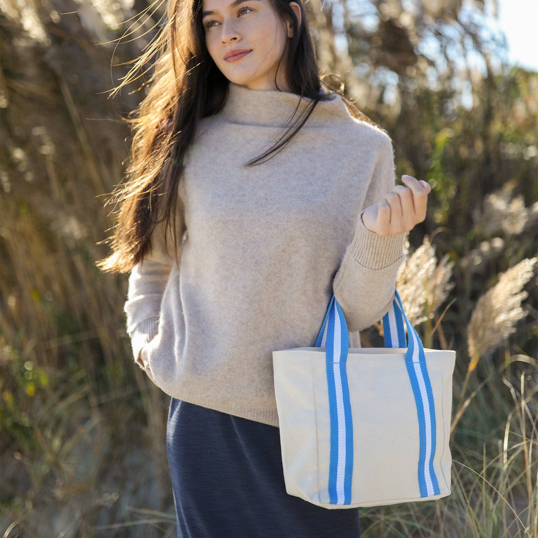 Scuba Mini Hamptons Beach Tote for wholesale on Faire1