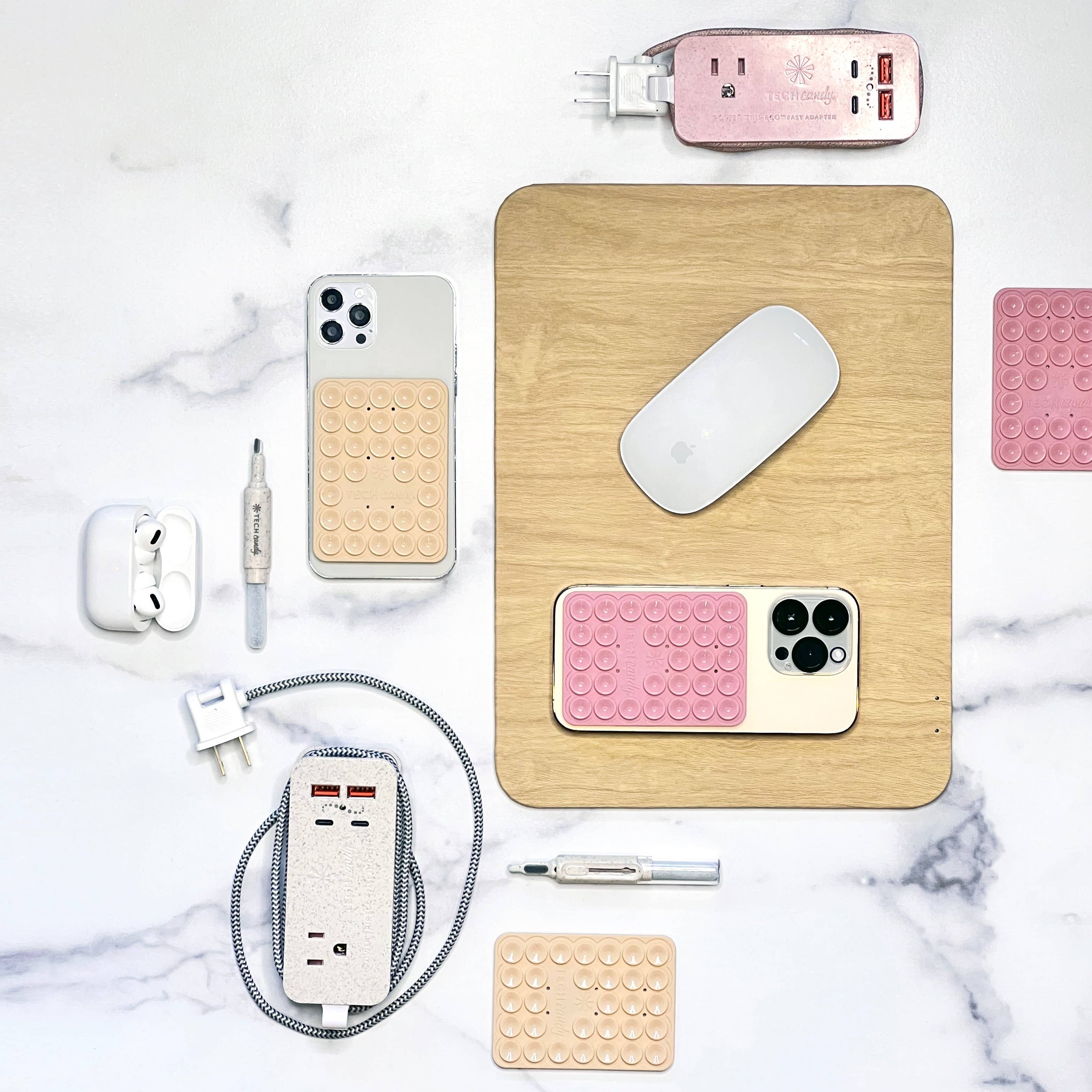 Tech Candy – wholesale Bärbar laddare – Tech Candy Power Trip Eco laddstation med uttag, USB och USB-C4