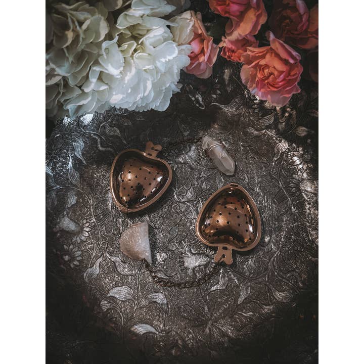 Night Rituals Occult – Coador/infusor de chá por atacado – Infusor de Chá em Forma de Coração em Ouro Rosa1