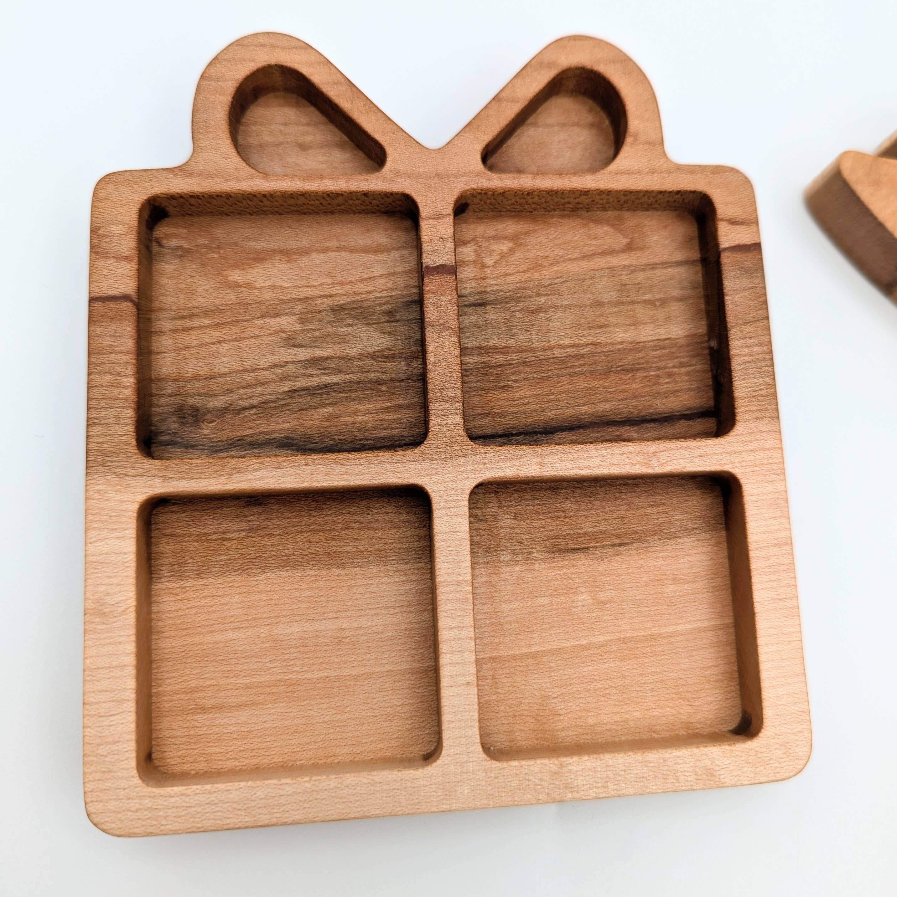 Carved Together Co - Vendita all'ingrosso Decorazione natalizia - Mini Present 1 Vassoio di Gioco Sensoriale1