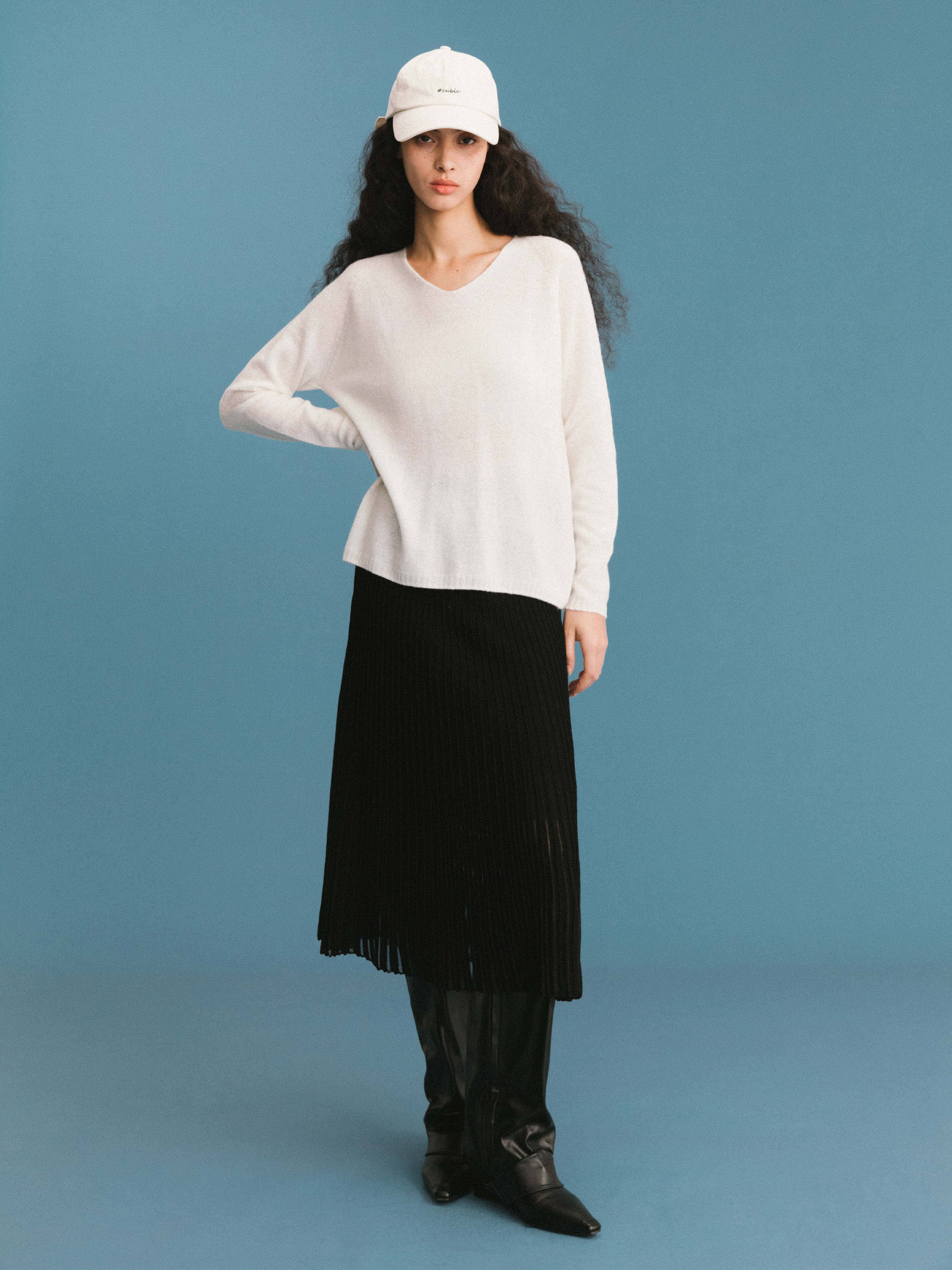 CUBIC - Wholesale Knit Sweater - Women's - ONE BY CUBIC Boxy 100% Sheep Wool Knitwear Jumper24