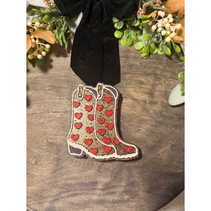 Bottes avec Cœurs Freshie pour la vente par Lil Bit Sassy Lush Co