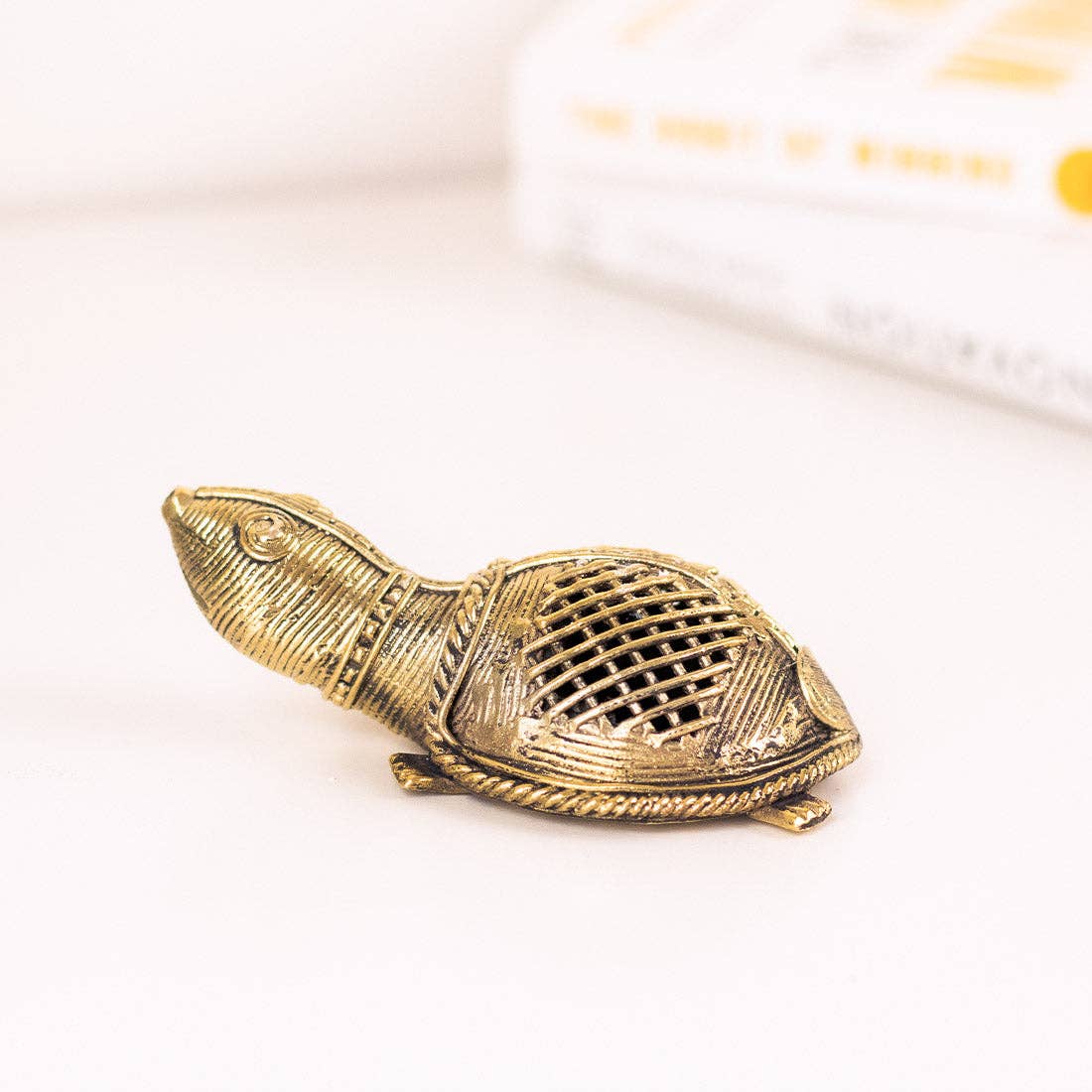 Svadia – Estatueta decorativa por atacado – Figura de jogo 'Dhokra Tortoise' Handgjord em Dhokra-Konst1