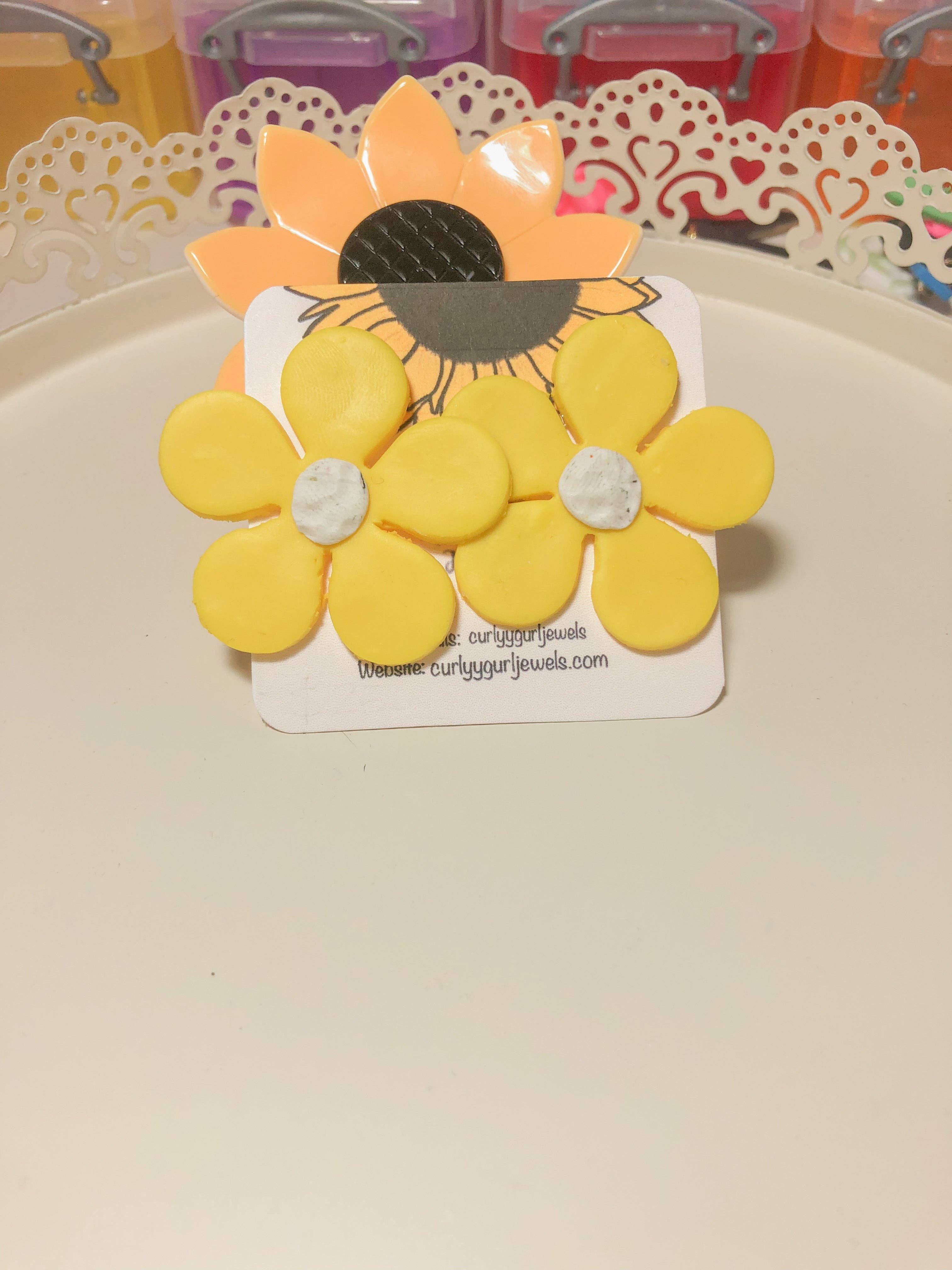 Curlyygurljewels - Wholesale Dangle Earrings - Spring Daisies2
