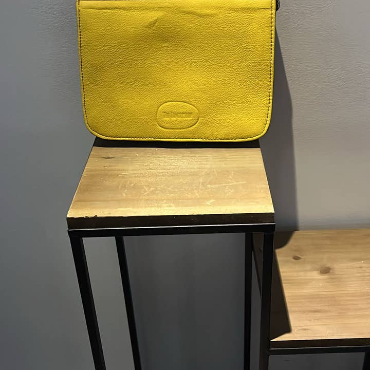 The Familyshop - Wholesale Crossbody Bag - Women's - Ibiza Brisa Libre Leather Bag4