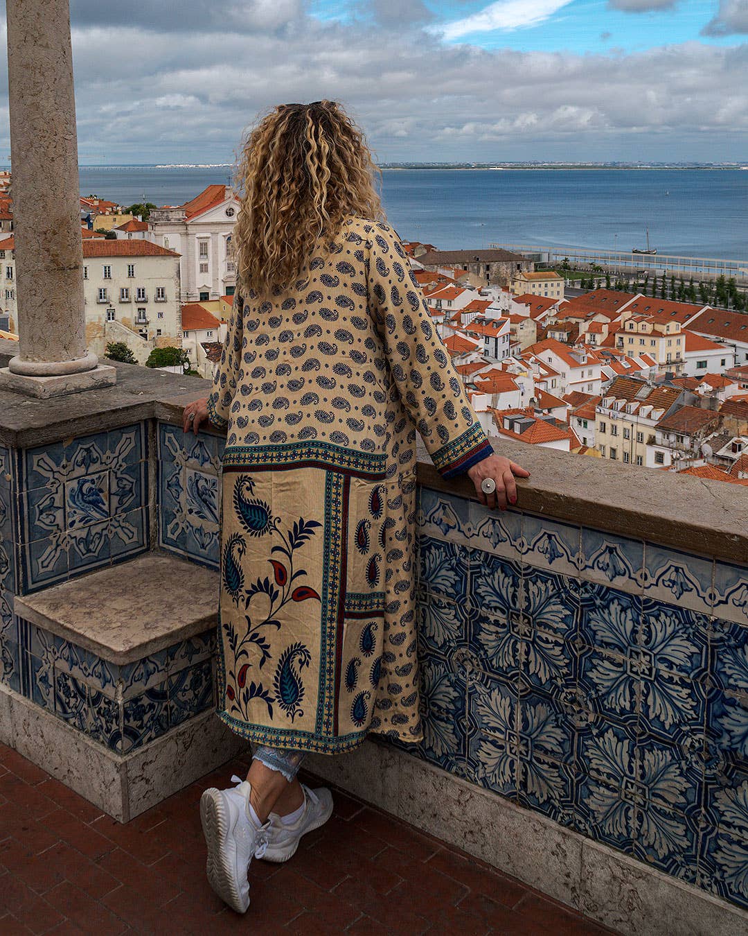 Kinomy – wholesale Kimono – Women's – Reversible long kimonos Pack 10, recycled silk kimono.4