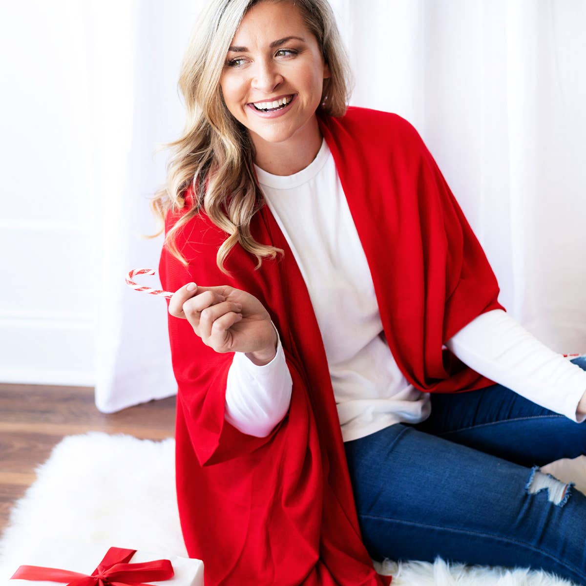 Viv&Lou - Wholesale Knit Top - Women's - Red Lindsey Top2